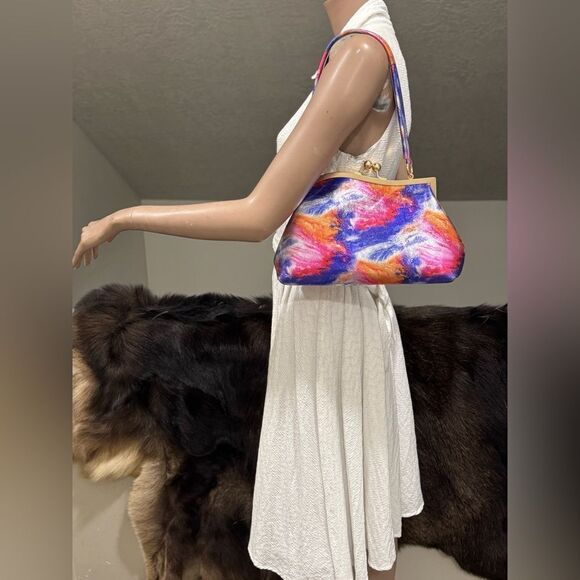 Iridescent Genuine Leather Handmade Kisslock Wave Shaped Clutch/Crossbody - Picture 4 of 14